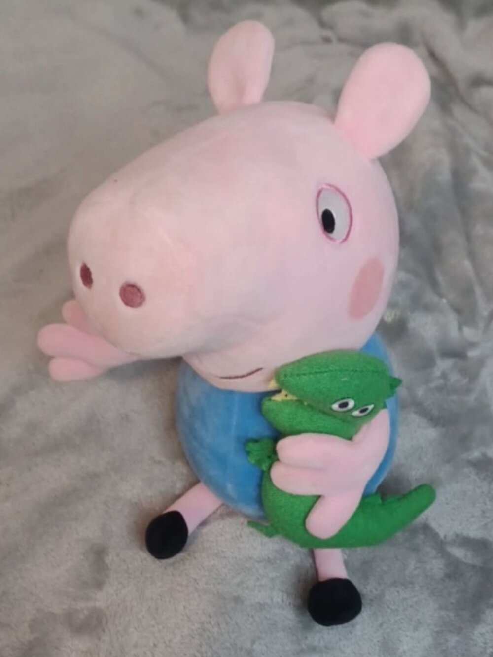 George Peppa Pig Plush holding Mr Dinosaur 10"